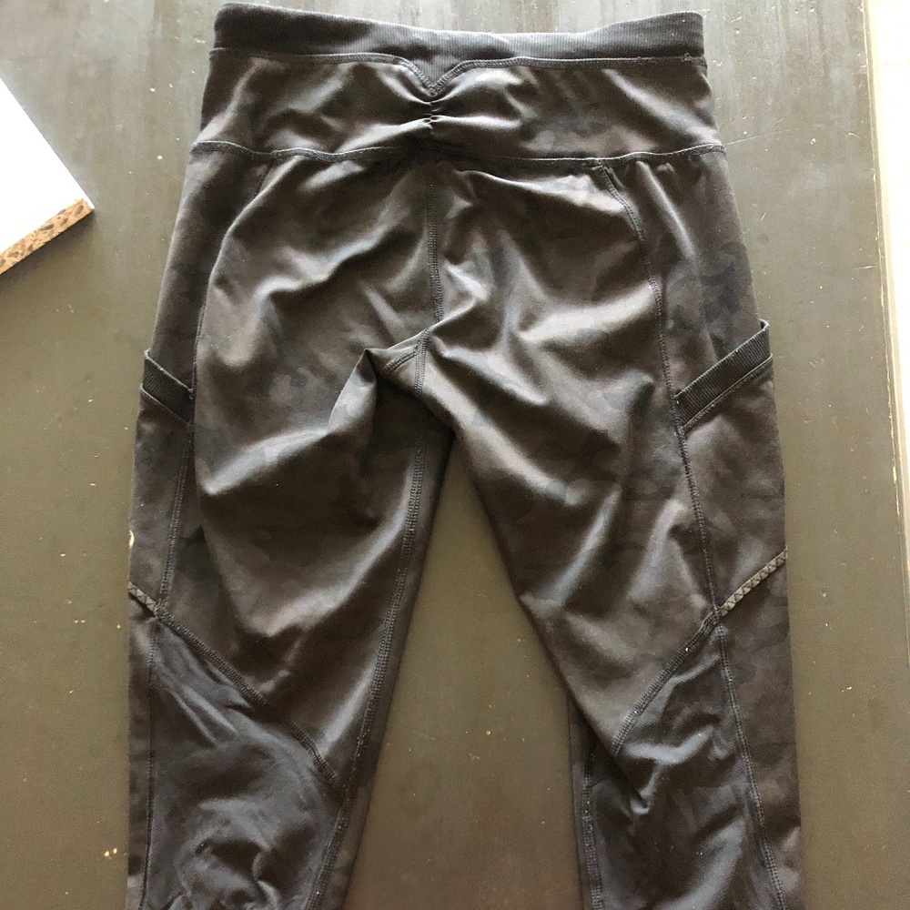 lululemon black camo cropped leggings